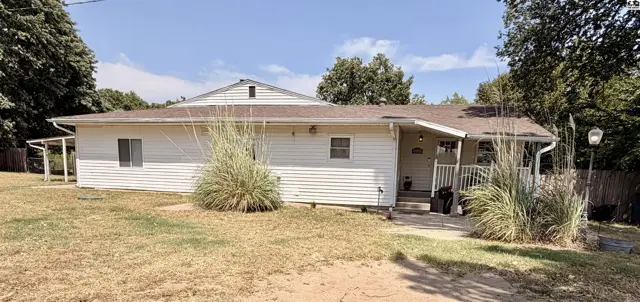 Photo of 1302 E 95th Ave, Hutchinson, KS