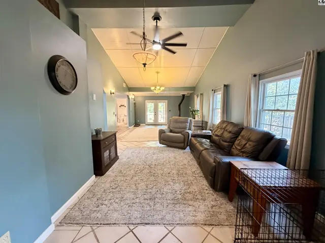 Photo of 1302 E 95th Ave, Hutchinson, KS