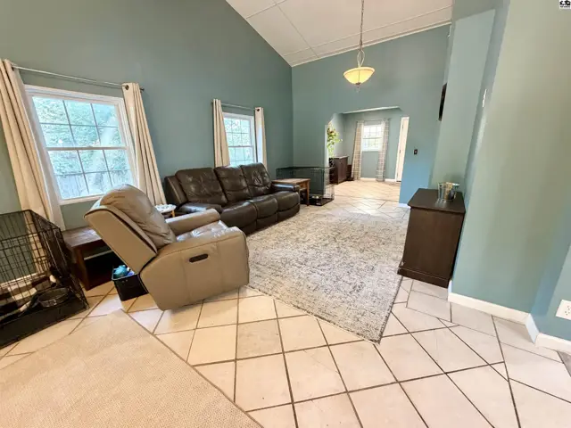 Photo of 1302 E 95th Ave, Hutchinson, KS