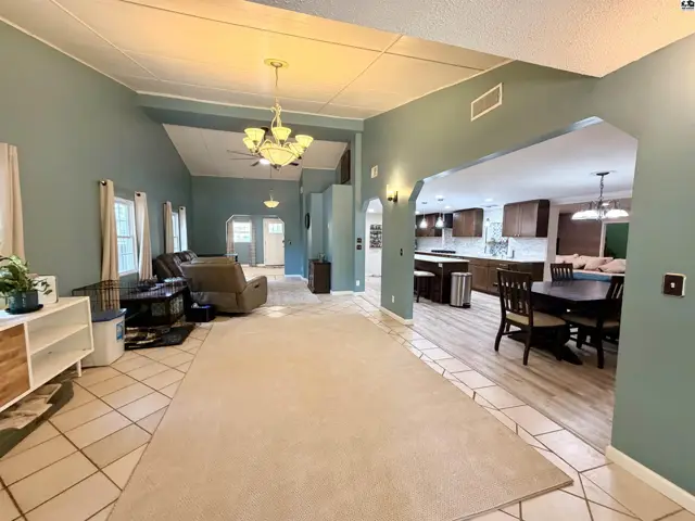 Photo of 1302 E 95th Ave, Hutchinson, KS
