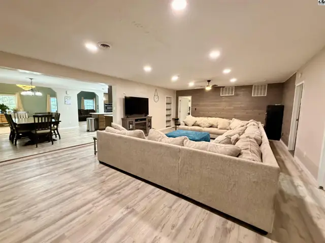 Photo of 1302 E 95th Ave, Hutchinson, KS