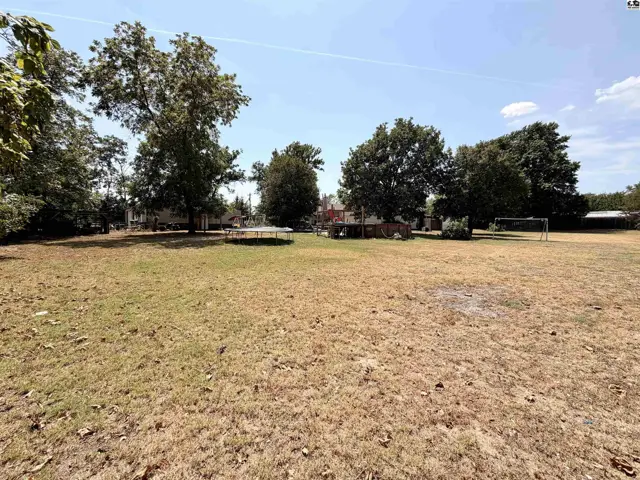 Photo of 1302 E 95th Ave, Hutchinson, KS