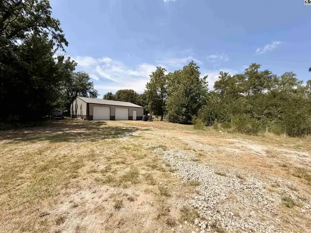 Photo of 1302 E 95th Ave, Hutchinson, KS