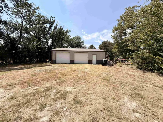 Photo of 1302 E 95th Ave, Hutchinson, KS