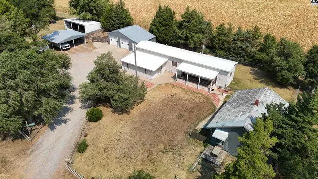 Photo of 36 NW 100th St, Iuka, KS
