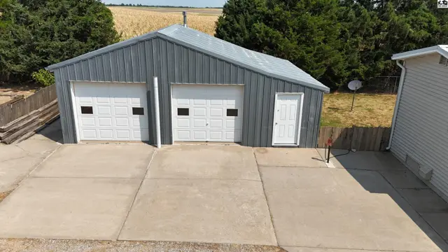 Photo of 36 NW 100th St, Iuka, KS