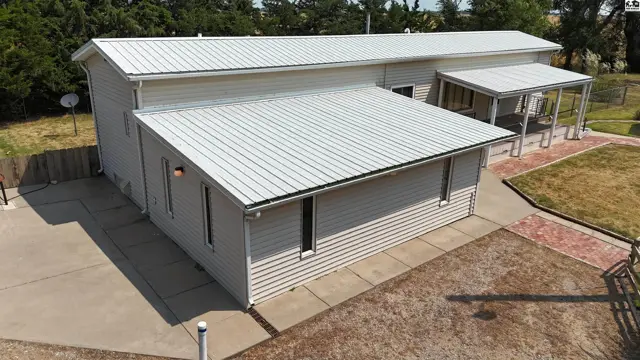 Photo of 36 NW 100th St, Iuka, KS