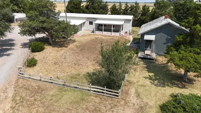 Photo of 36 NW 100th St, Iuka, KS