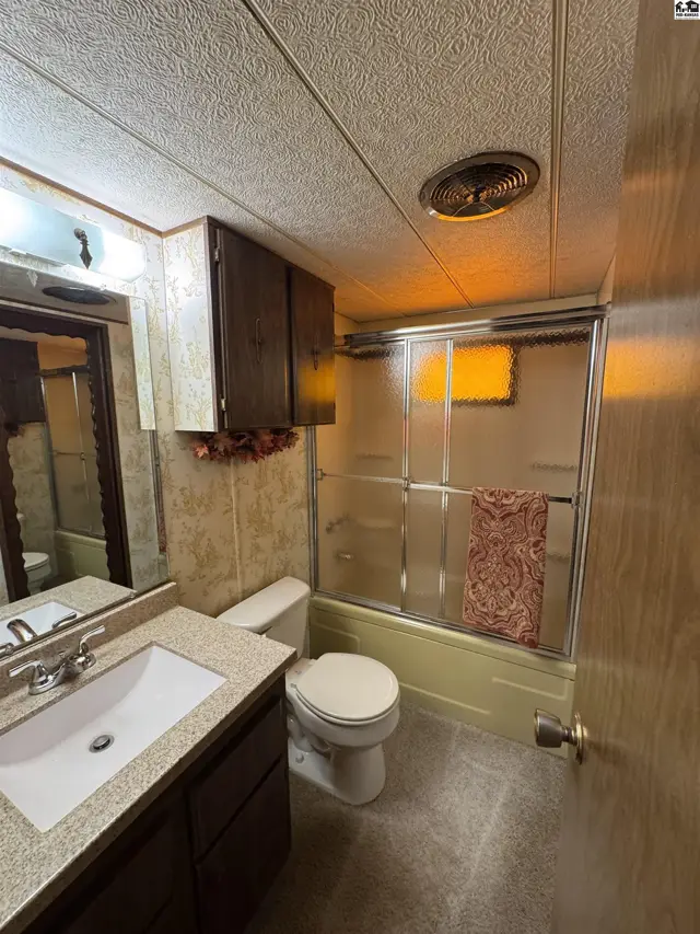 Photo of 36 NW 100th St, Iuka, KS