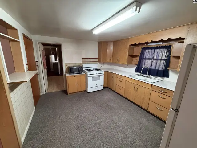 Photo of 220 Wall Ave, Mullinville, KS