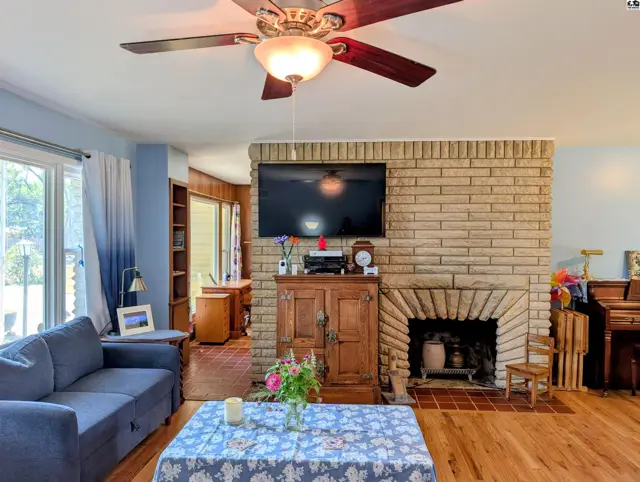 Photo of 414 Random Rd, Newton, KS