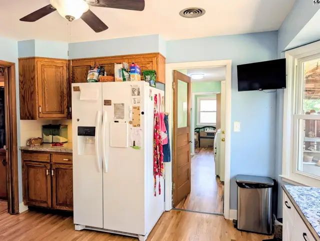Photo of 414 Random Rd, Newton, KS