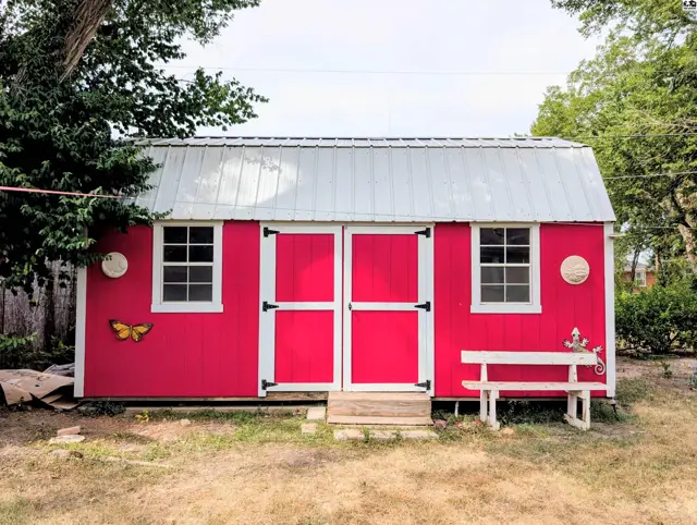 Photo of 414 Random Rd, Newton, KS