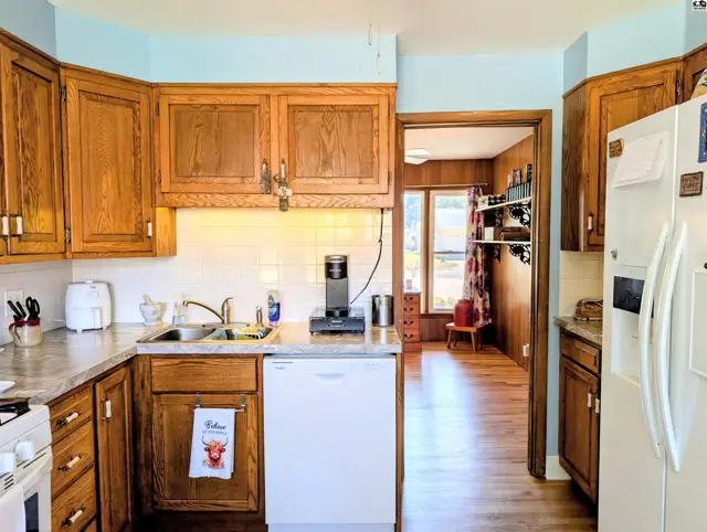 Photo of 414 Random Rd, Newton, KS