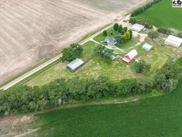 Photo of 16911 S Woodberry Rd, Mount Hope, KS