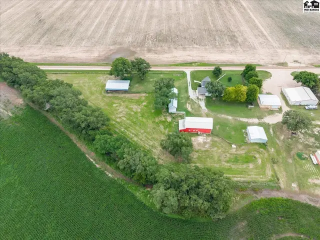 Photo of 16911 S Woodberry Rd, Mount Hope, KS