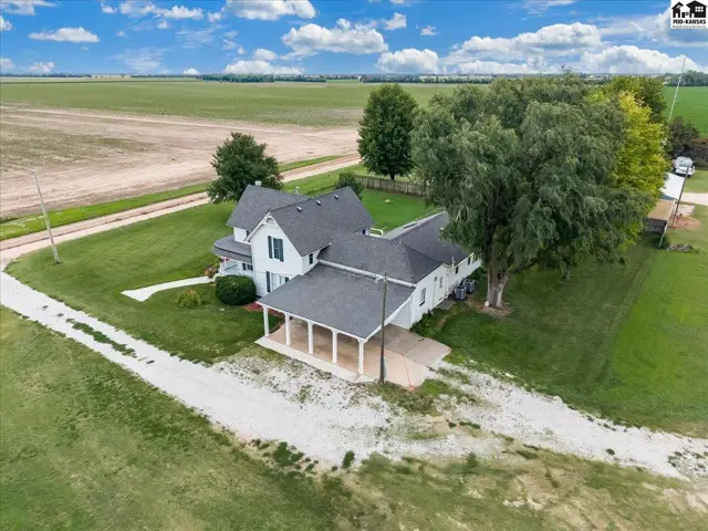 Photo of 16911 S Woodberry Rd, Mount Hope, KS