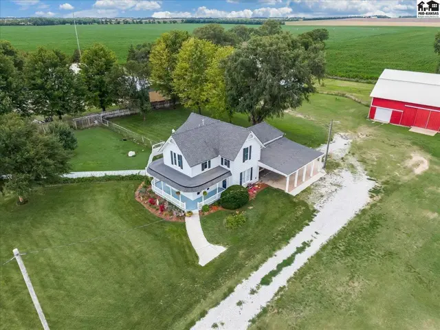 Photo of 16911 S Woodberry Rd, Mount Hope, KS