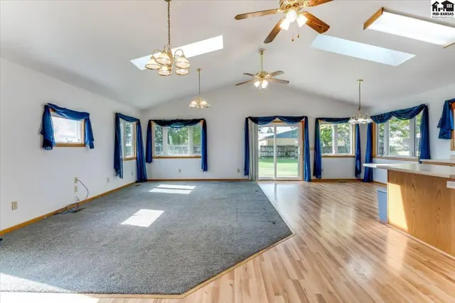 Photo of 16911 S Woodberry Rd, Mount Hope, KS