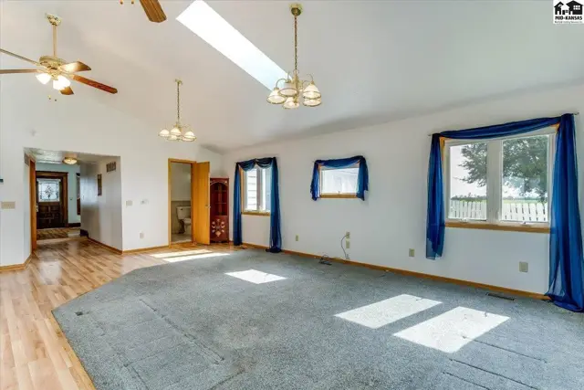 Photo of 16911 S Woodberry Rd, Mount Hope, KS
