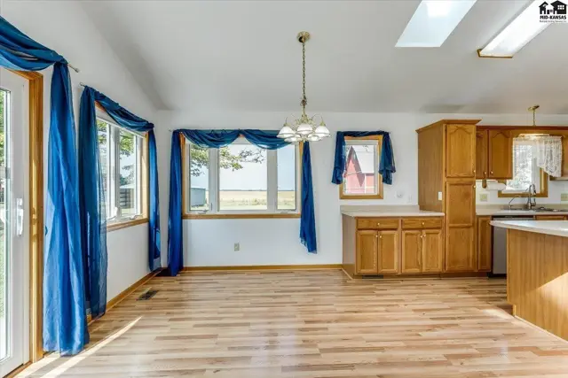 Photo of 16911 S Woodberry Rd, Mount Hope, KS
