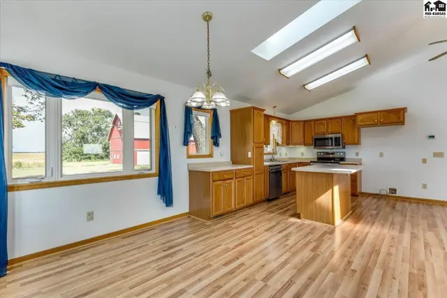 Photo of 16911 S Woodberry Rd, Mount Hope, KS
