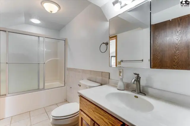 Photo of 16911 S Woodberry Rd, Mount Hope, KS