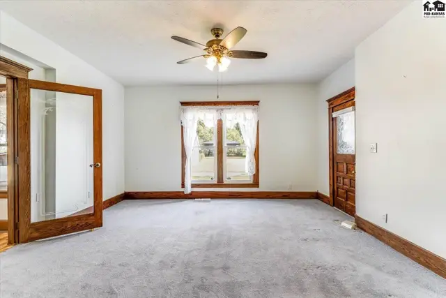 Photo of 16911 S Woodberry Rd, Mount Hope, KS
