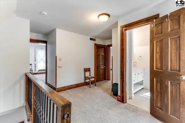 Photo of 16911 S Woodberry Rd, Mount Hope, KS