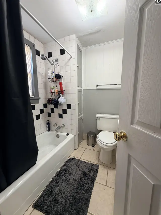 Photo of 510 E 2nd Ave, Hutchinson, KS