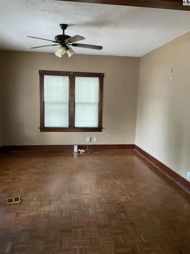 Photo of 429 E 7Th Ave, Hutchinson, KS