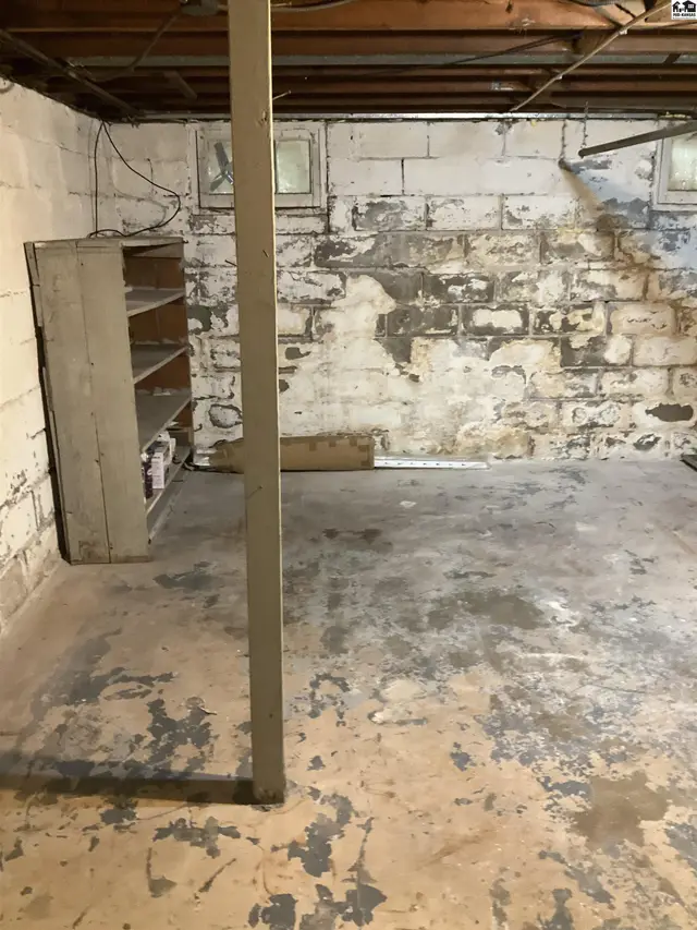 Photo of 429 E 7Th Ave, Hutchinson, KS