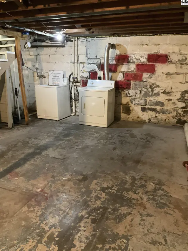 Photo of 429 E 7Th Ave, Hutchinson, KS