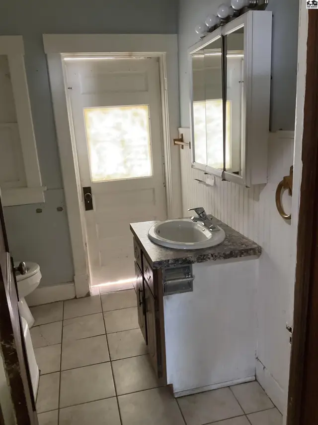 Photo of 429 E 7Th Ave, Hutchinson, KS