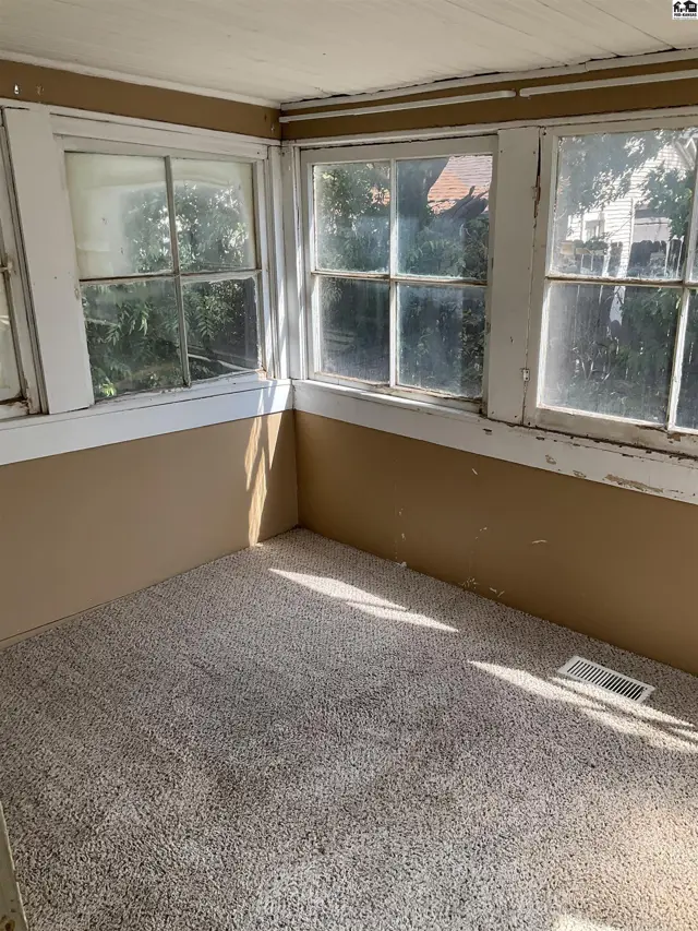 Photo of 429 E 7Th Ave, Hutchinson, KS
