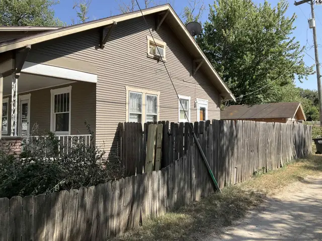 Photo of 429 E 7Th Ave, Hutchinson, KS