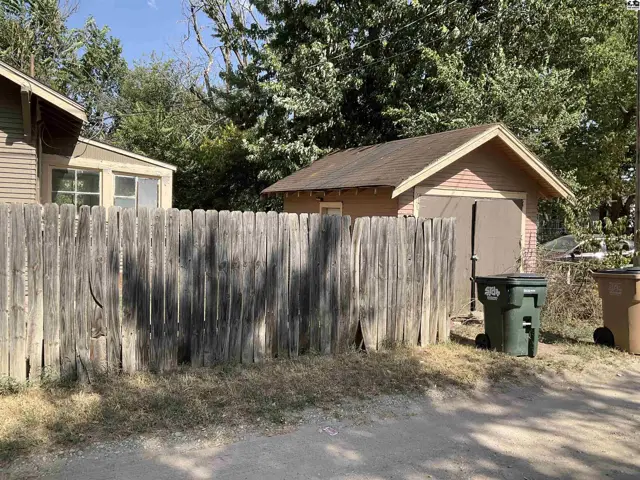 Photo of 429 E 7Th Ave, Hutchinson, KS