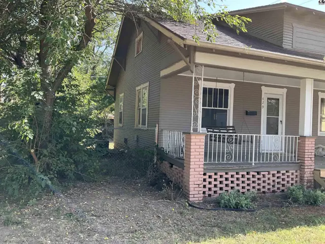 Photo of 429 E 7Th Ave, Hutchinson, KS