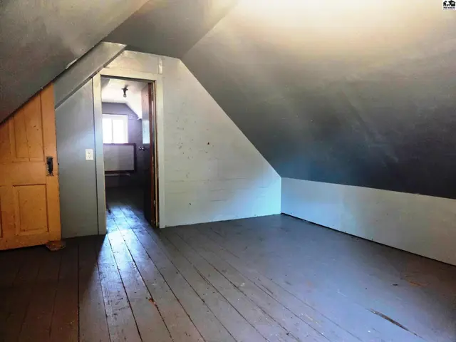 Photo of 114 W Durst St, Moundridge, KS