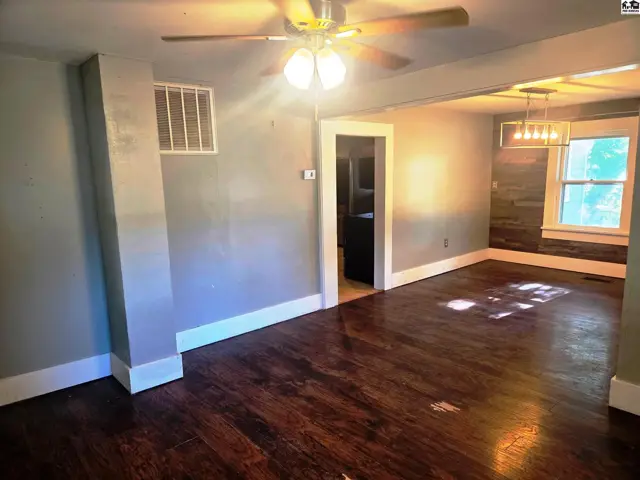 Photo of 114 W Durst St, Moundridge, KS
