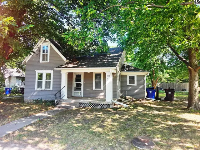 Photo of 114 W Durst St, Moundridge, KS