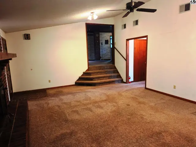 Photo of 1500 E 9th St, Newton, KS
