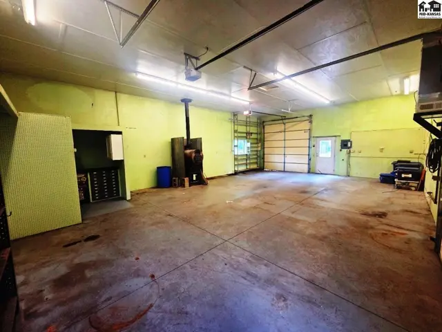 Photo of 1420 E 9th St, Newton, KS