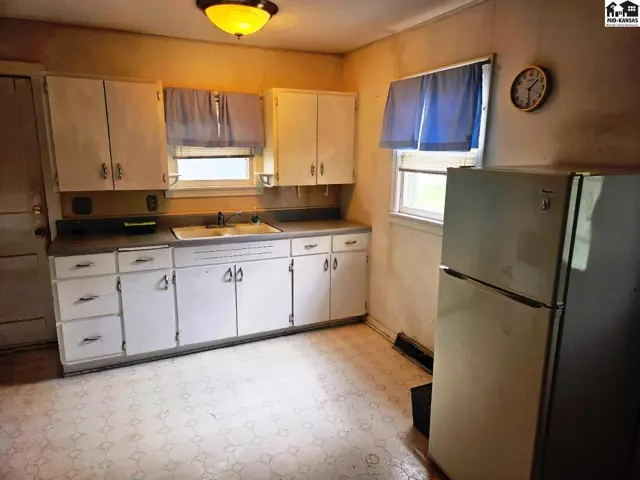 Photo of 1420 E 9th St, Newton, KS