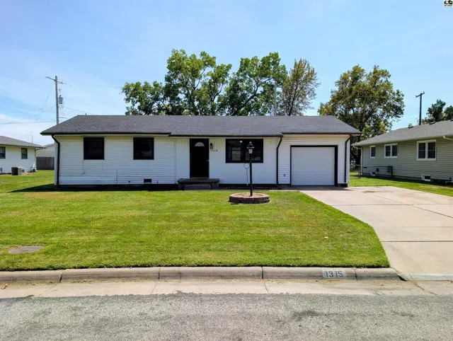 Photo of 1315 13th Terrace, Hutchinson, KS