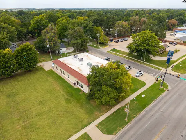 Photo of 1233 N Main St, McPherson, KS