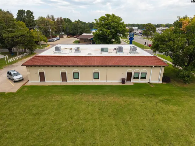 Photo of 1233 N Main St, McPherson, KS
