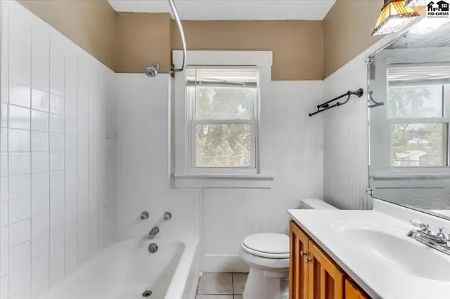 Photo of 829 E Sherman St, Hutchinson, KS