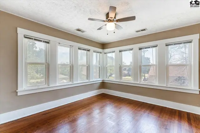 Photo of 829 E Sherman St, Hutchinson, KS