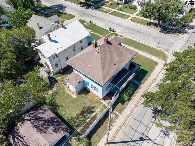 Photo of 829 E Sherman St, Hutchinson, KS